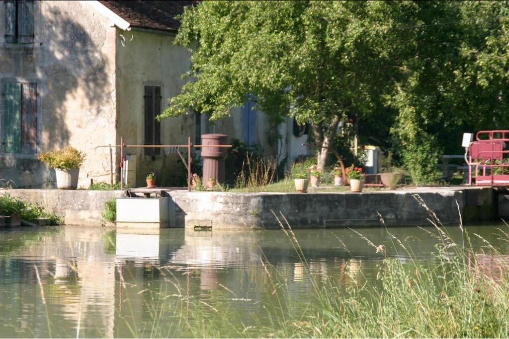 Belle Maison En Bourgogne - Auxois - Morvan Flee (Cote-d'Or) Exterior foto